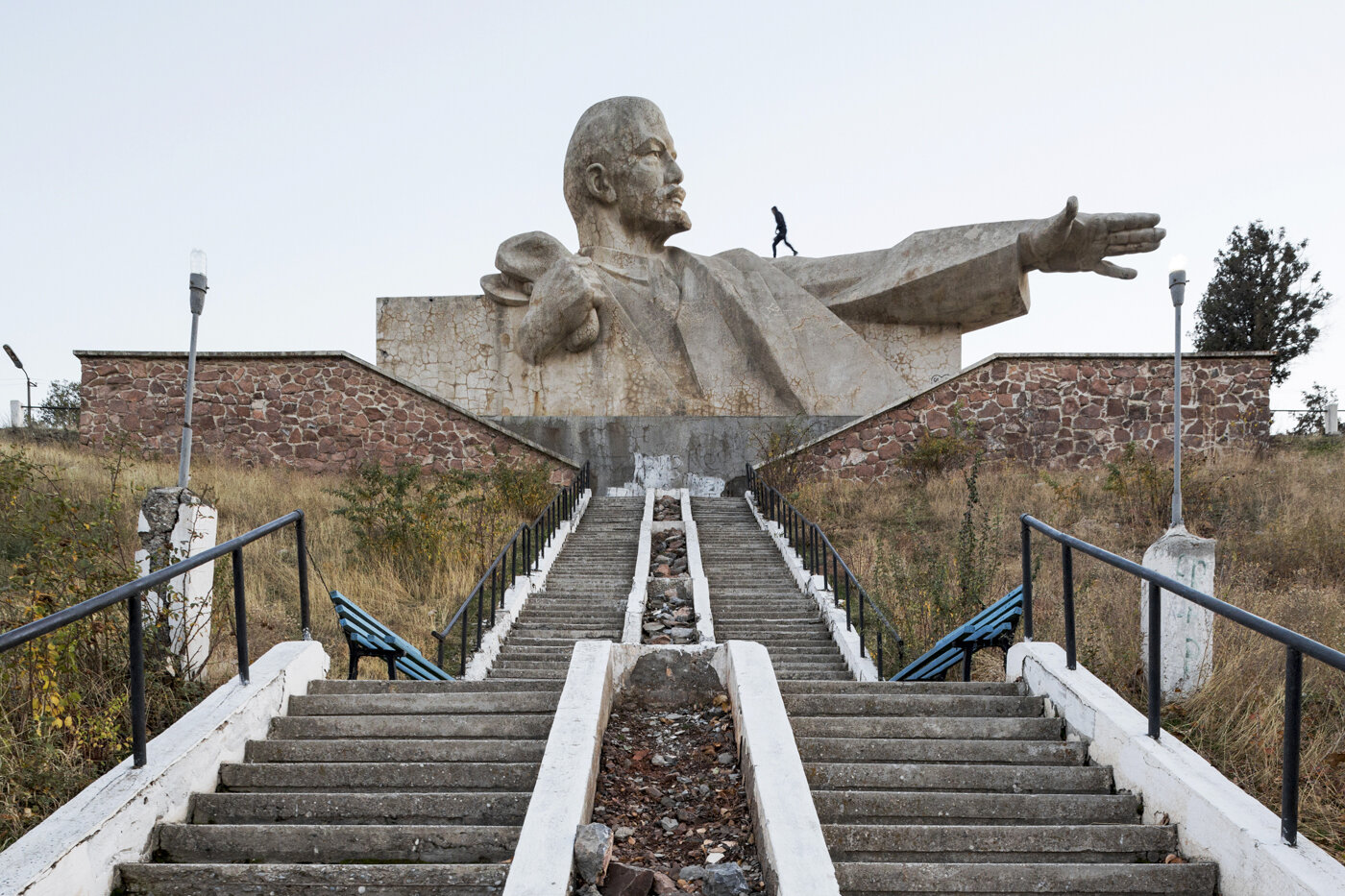 Lenin monument (1965). Istaravshan, Tajikistan. Photo: Stefano Perego.