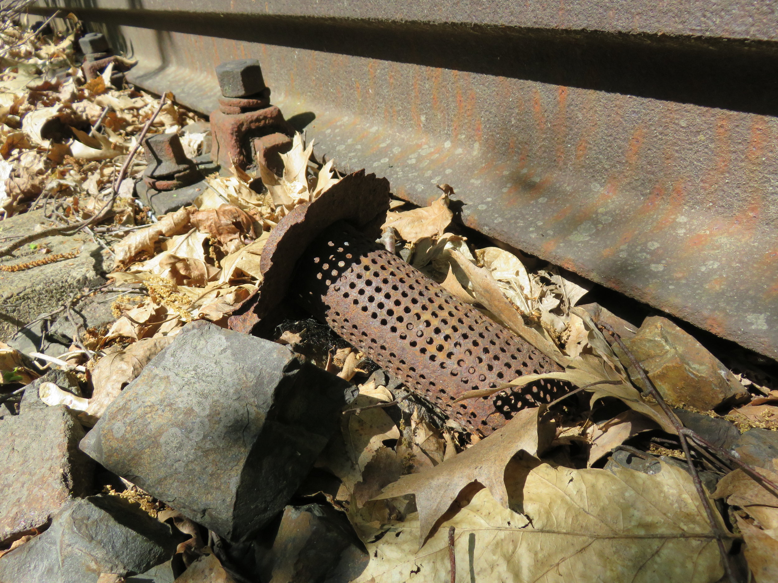 Debris on the tracks between Siemensstadt and Gartenfeld