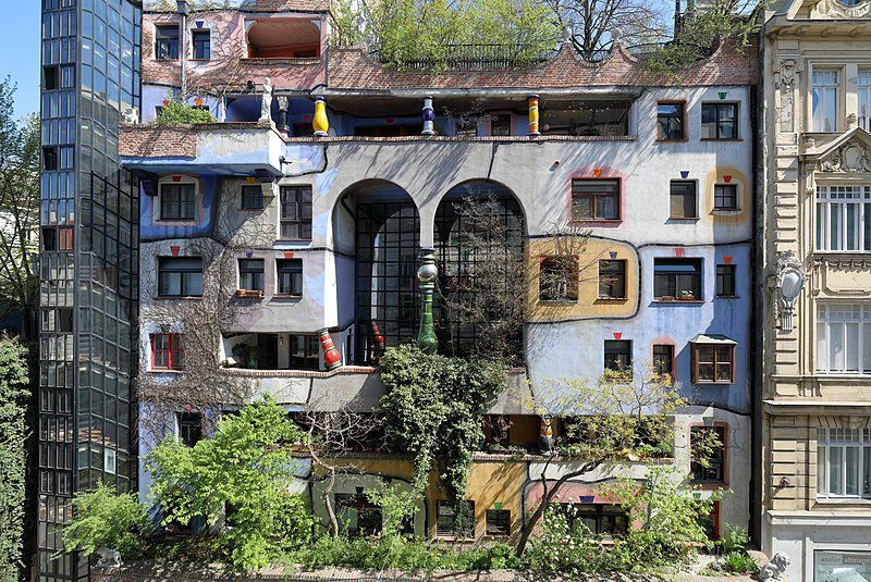 Hundertwasserhaus, Vienna. Photo © Bwag/Commons.