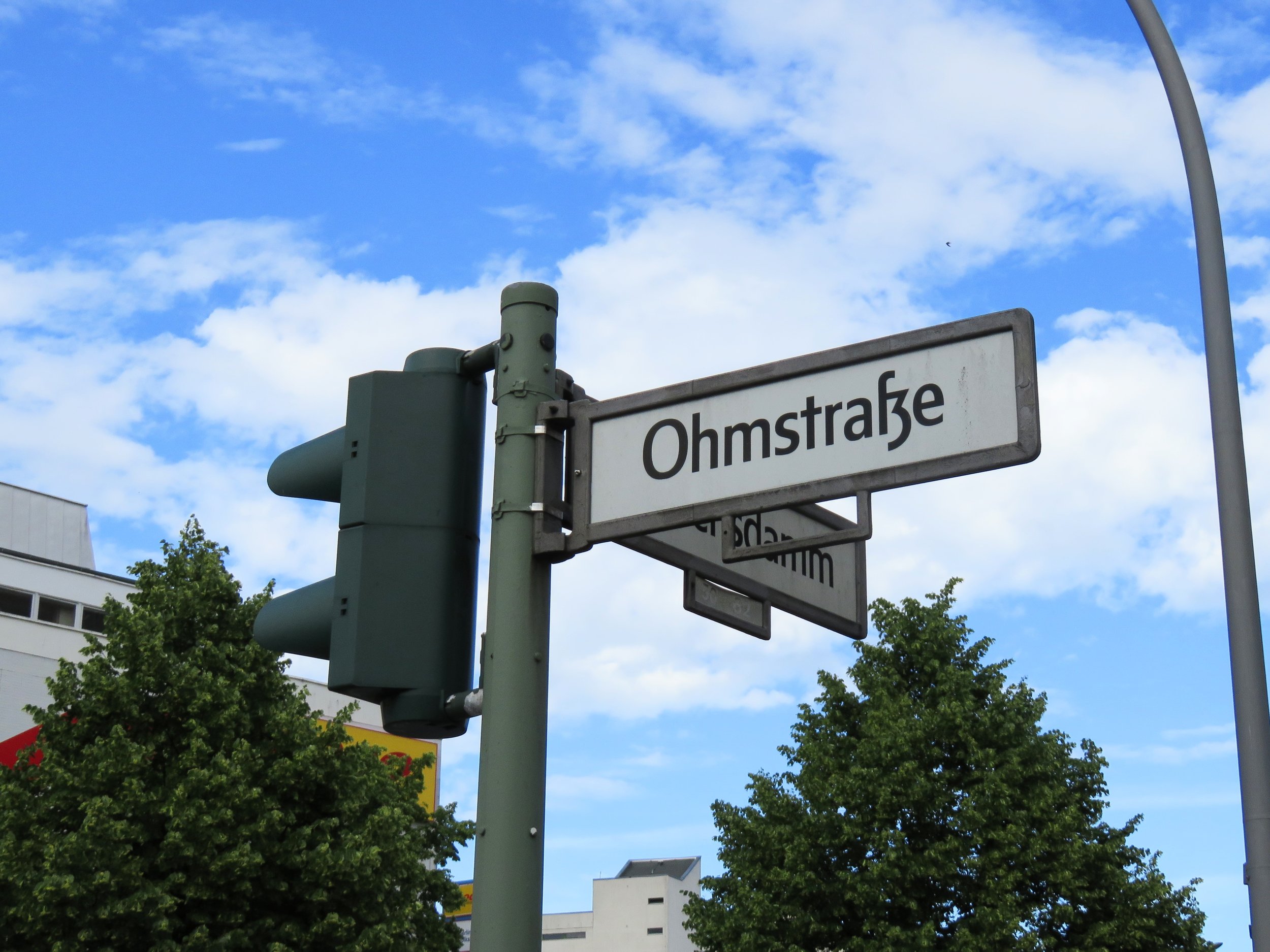 Siemensdamm meets some resistance at Ohmstraße.
