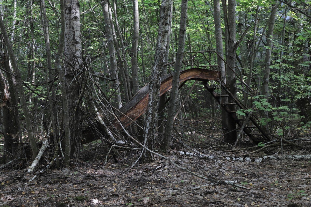 Playground near Pripyat Middle School no. 3.