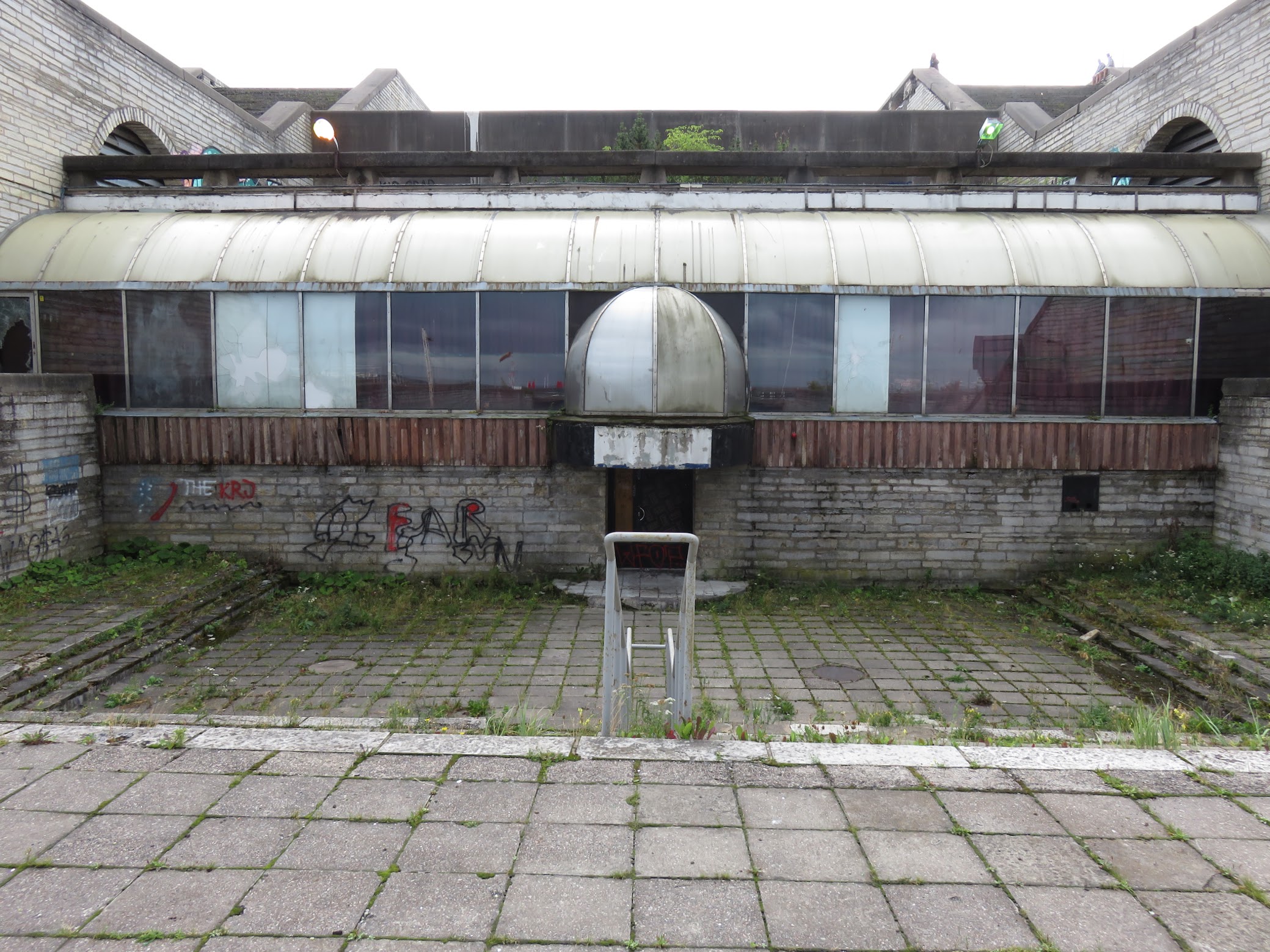 linnahall-awnings.JPG